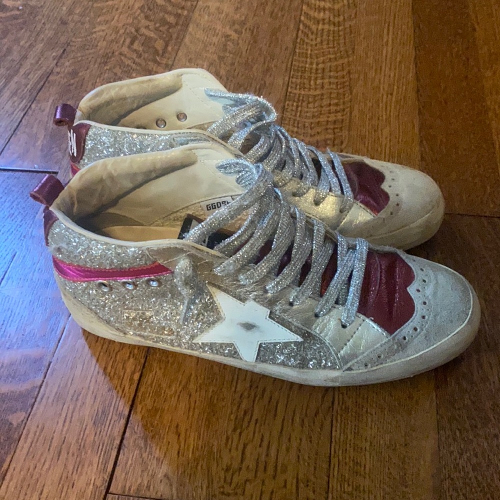 Golden goose midstar. Glitter.Hard to find.  I loved these.  So many compliments